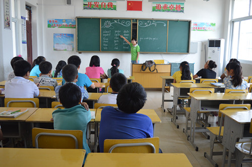 fun88官网体育暑期实践小分队义务支教火热进行