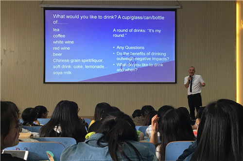 “聆听外教声音，助力自我发展”——公司开展外教讲座系列活动