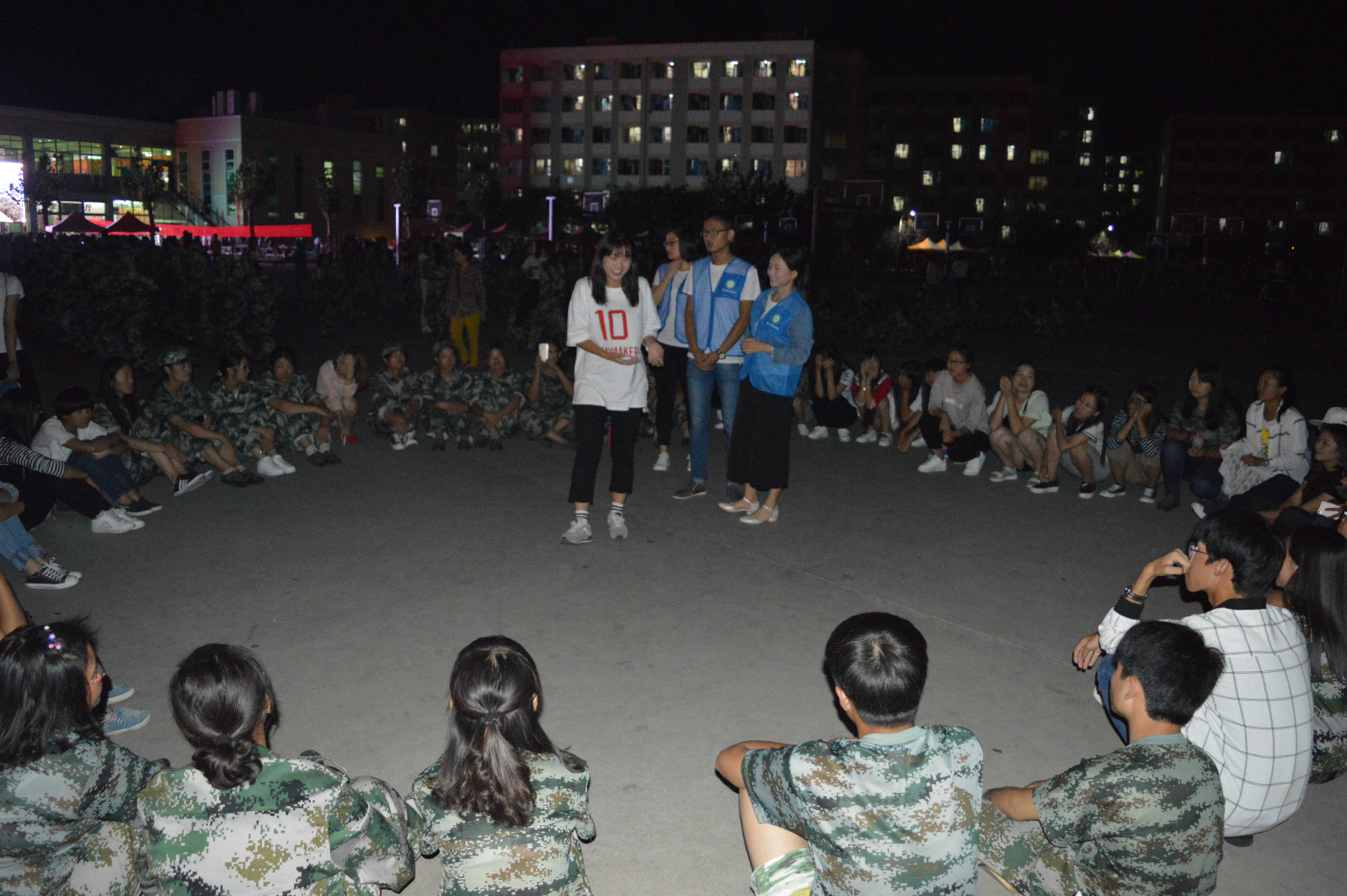 fun88官网体育积极组织新生开展心理素质拓展活动