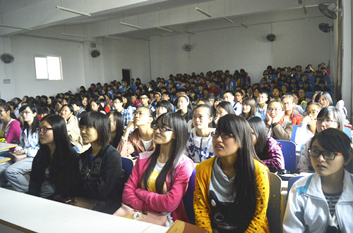 公司开展新生安全教育活动