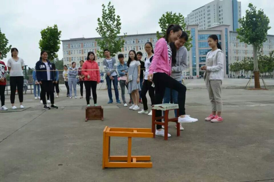 fun88官网体育积极开展趣味心理活动