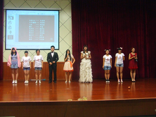 fun88官网体育首届外语“情景秀”决赛精彩开幕