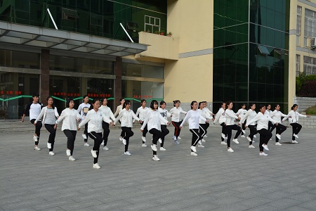 fun88官网体育成功举办2017级新生广播体操比赛