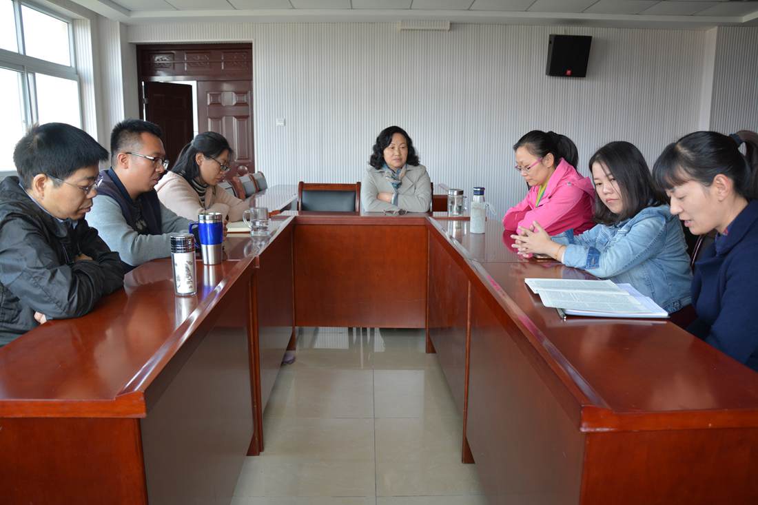  fun88官网体育教工党员开展学习十九大精神专题活动