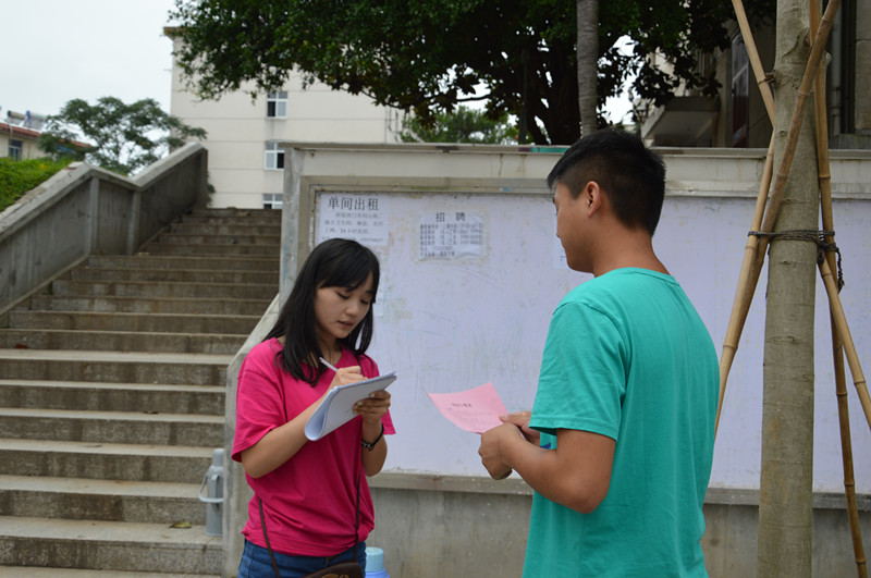 fun88官网体育暑期实践小分队开展安全知识宣讲活动