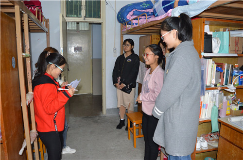 公司开展第十届“绿色家园”老员工寝室文化节活动